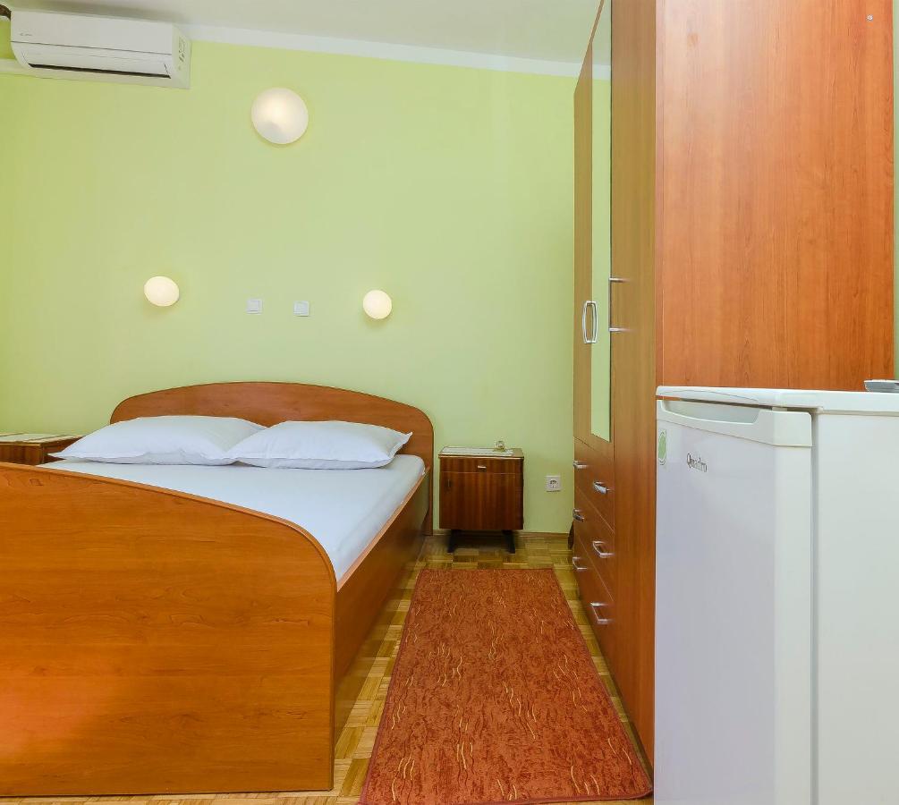 Rooms Dejana Vodice Exterior photo