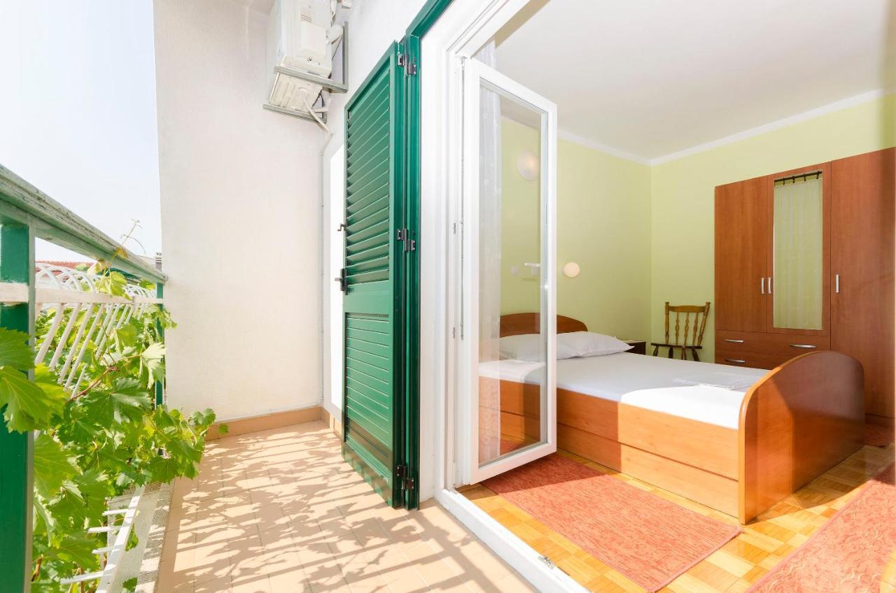 Rooms Dejana Vodice Exterior photo
